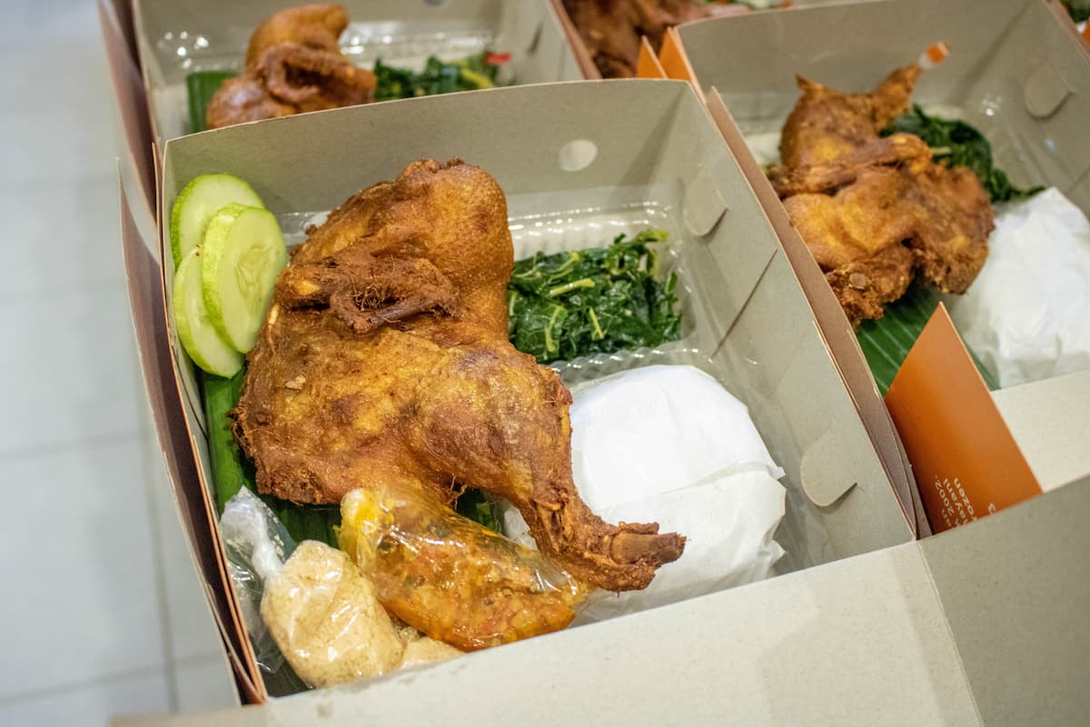 Nasi Box Bebek Goreng